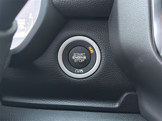 Ram 3500 Vehicle Full-screen Gallery Image 24