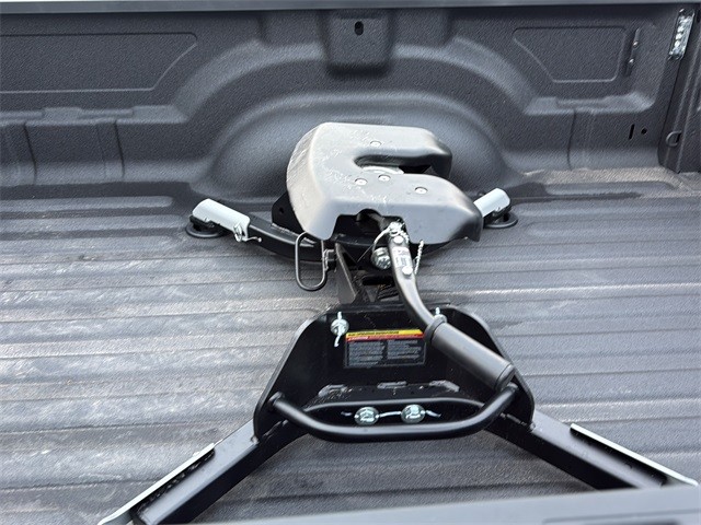 Ram 3500 Vehicle Full-screen Gallery Image 28