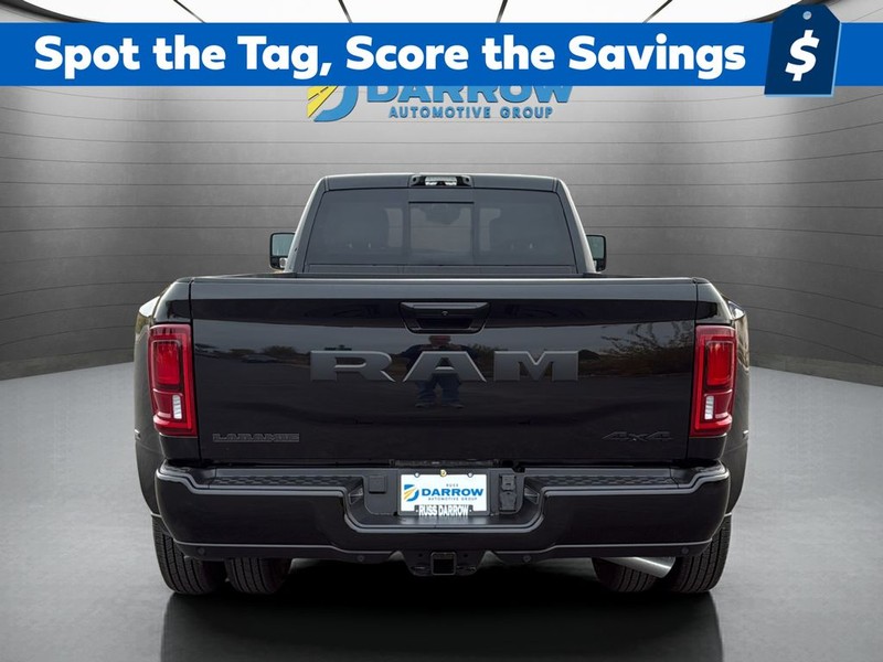 Ram 3500 Vehicle Full-screen Gallery Image 4