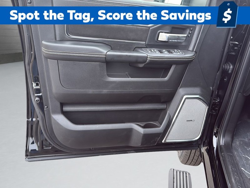 Ram 3500 Vehicle Full-screen Gallery Image 11