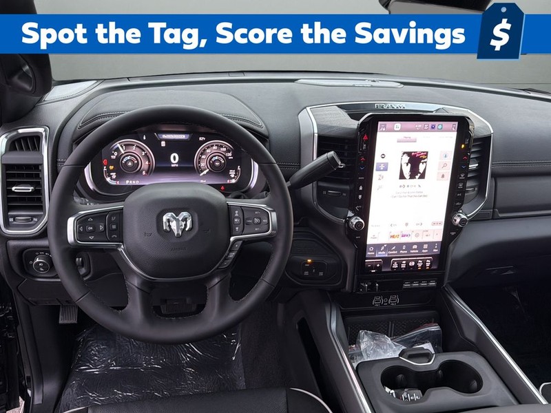 Ram 3500 Vehicle Full-screen Gallery Image 12