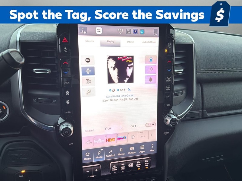 Ram 3500 Vehicle Full-screen Gallery Image 21