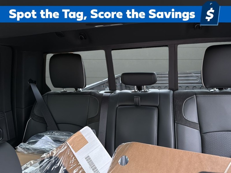 Ram 3500 Vehicle Full-screen Gallery Image 27