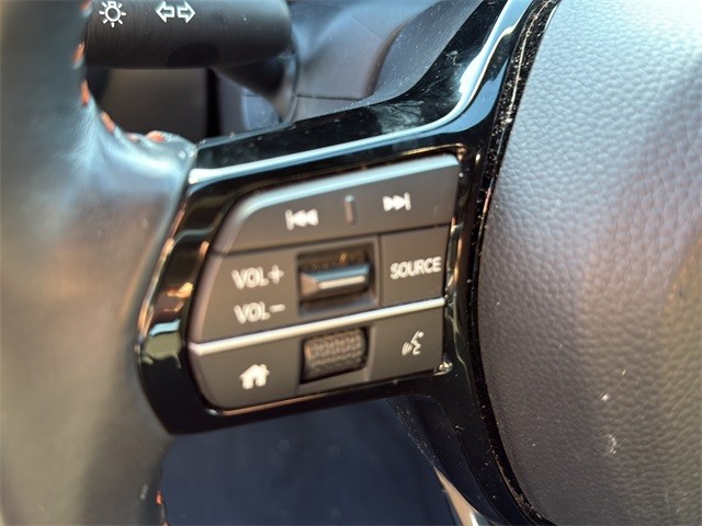 Honda HR-V Vehicle Full-screen Gallery Image 9