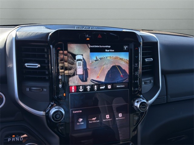 Ram 1500 Vehicle Full-screen Gallery Image 21