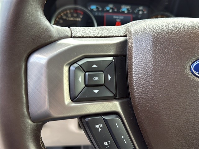 Ford F-150 Vehicle Full-screen Gallery Image 09