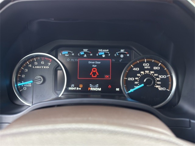 Ford F-150 Vehicle Full-screen Gallery Image 13