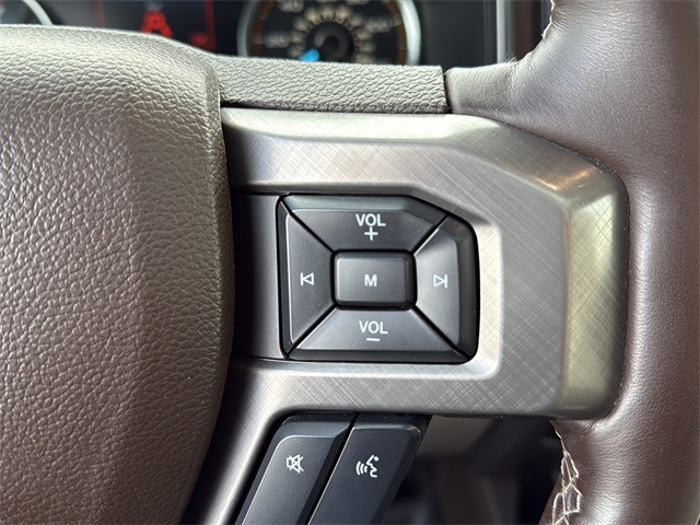 Ford F-150 Vehicle Full-screen Gallery Image 19