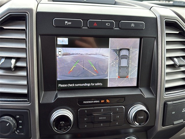 Ford F-150 Vehicle Full-screen Gallery Image 22