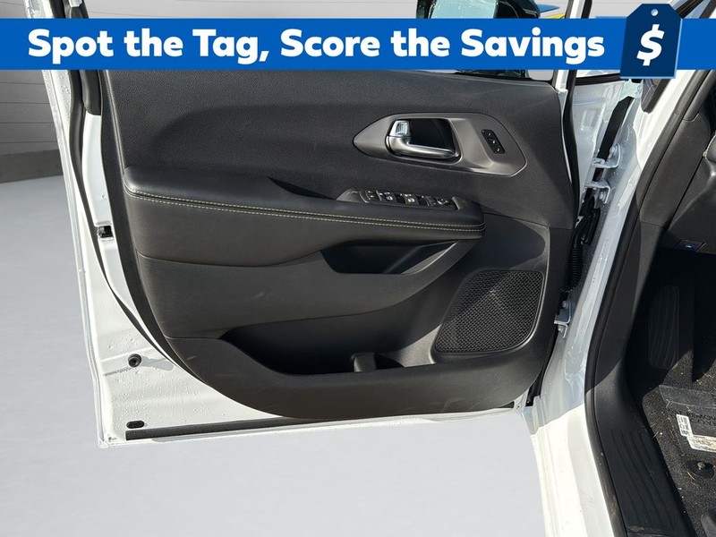 Chrysler Pacifica Vehicle Full-screen Gallery Image 11