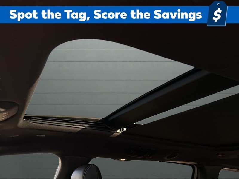 Chrysler Pacifica Vehicle Full-screen Gallery Image 16