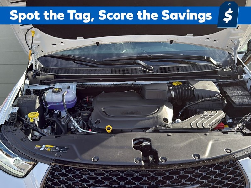 Chrysler Pacifica Vehicle Full-screen Gallery Image 19