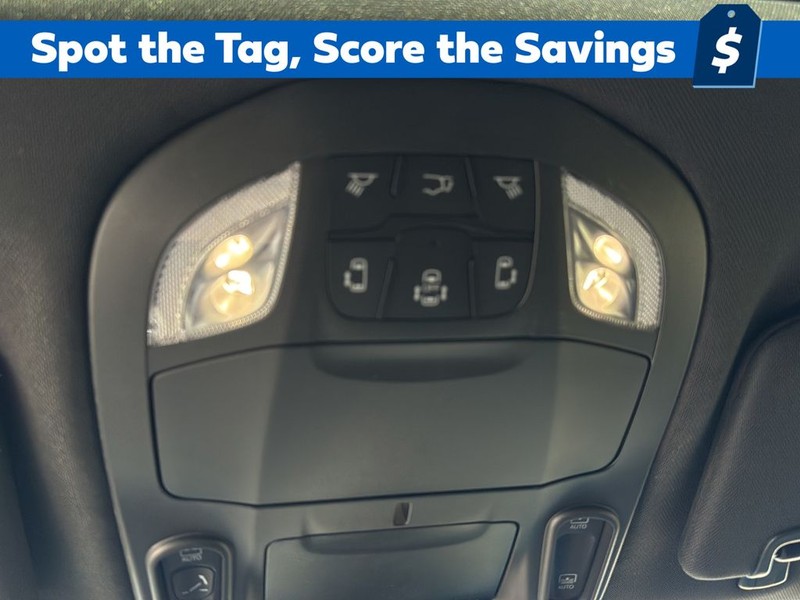 Chrysler Pacifica Vehicle Full-screen Gallery Image 22