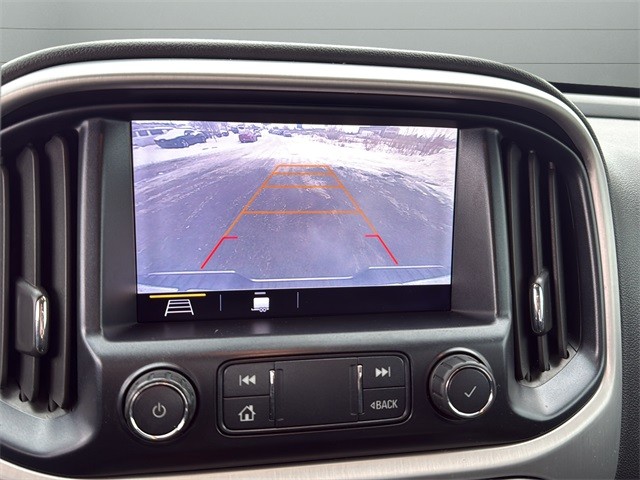 GMC Canyon Vehicle Full-screen Gallery Image 20