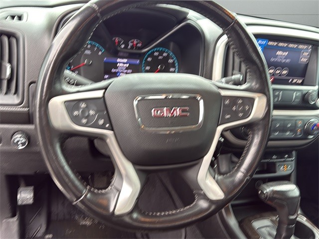 GMC Canyon Vehicle Full-screen Gallery Image 23