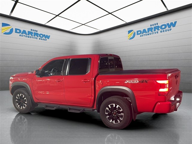 Nissan Frontier Vehicle Full-screen Gallery Image 3