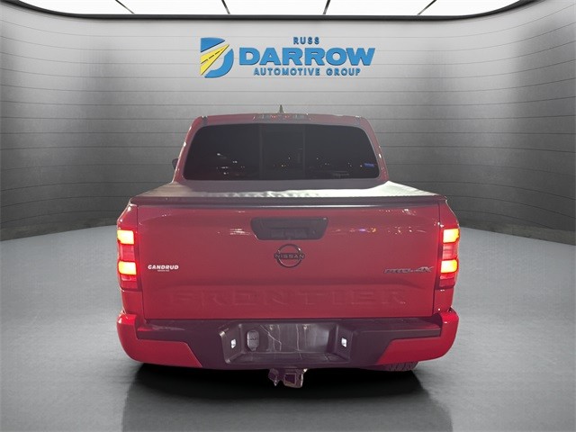 Nissan Frontier Vehicle Full-screen Gallery Image 4