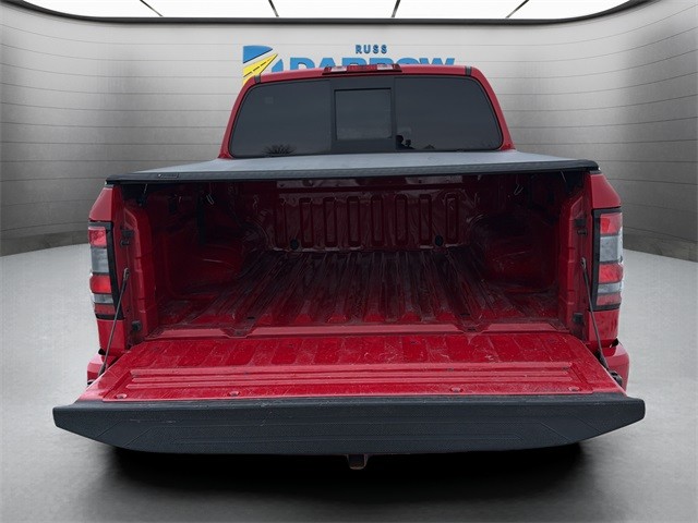 Nissan Frontier Vehicle Full-screen Gallery Image 22