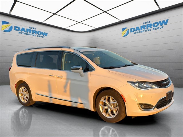 Chrysler Pacifica Vehicle Full-screen Gallery Image 7