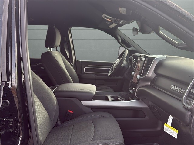 Ram 2500 Vehicle Full-screen Gallery Image 15