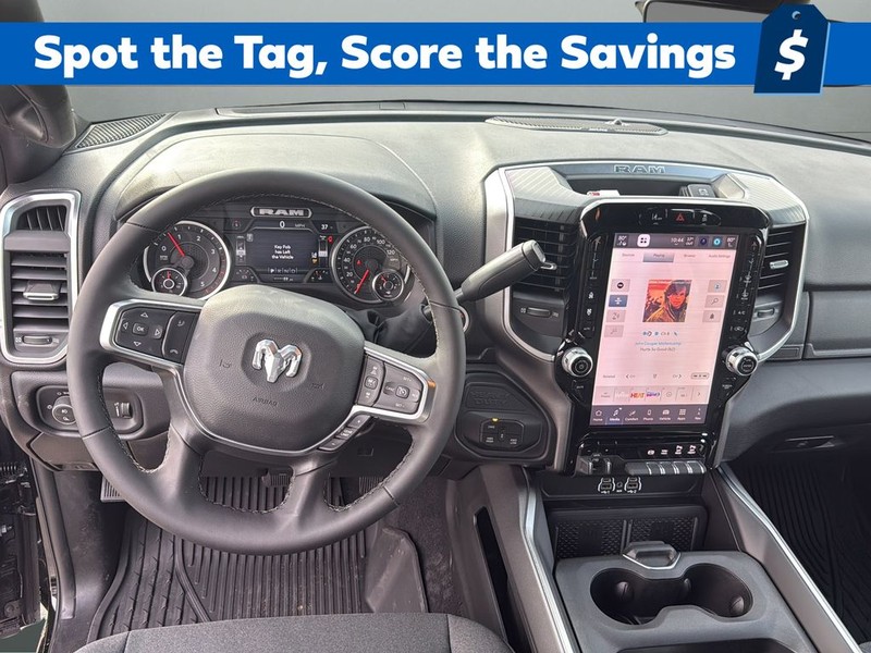 Ram 2500 Vehicle Full-screen Gallery Image 12