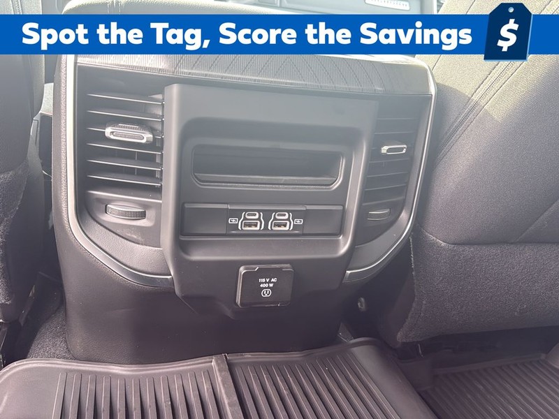 Ram 2500 Vehicle Full-screen Gallery Image 17