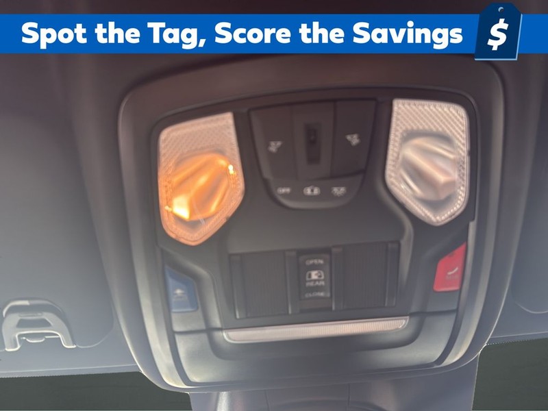 Ram 2500 Vehicle Full-screen Gallery Image 22