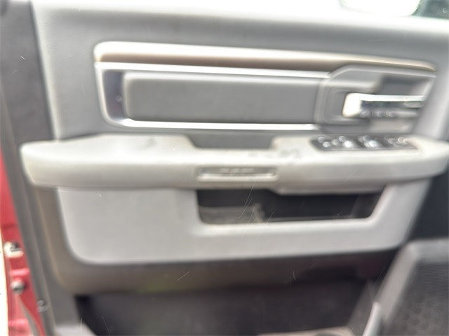 Ram 1500 Vehicle Full-screen Gallery Image 10