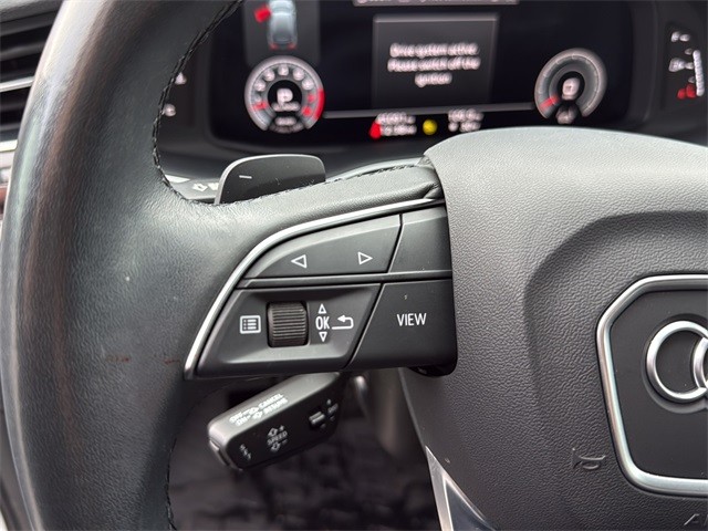 Audi Q7 Vehicle Full-screen Gallery Image 09