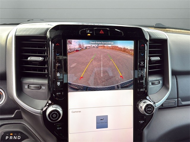 Ram 1500 Vehicle Full-screen Gallery Image 21