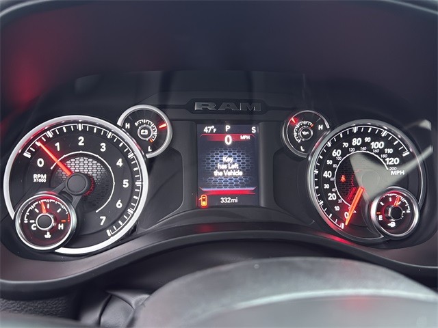 Ram 1500 Vehicle Full-screen Gallery Image 13