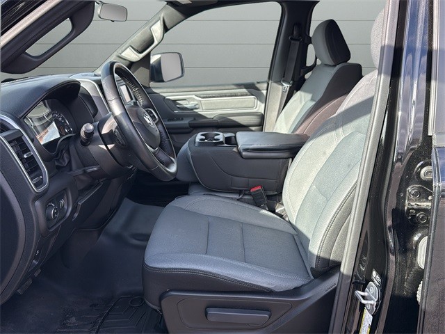 Ram 1500 Vehicle Full-screen Gallery Image 10