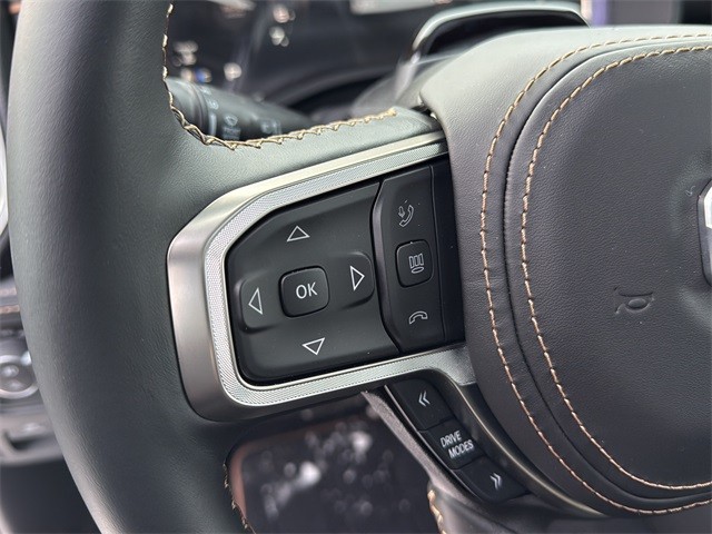 Ram 1500 Vehicle Full-screen Gallery Image 9