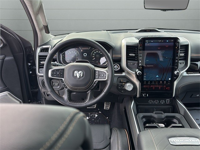Ram 1500 Vehicle Full-screen Gallery Image 12