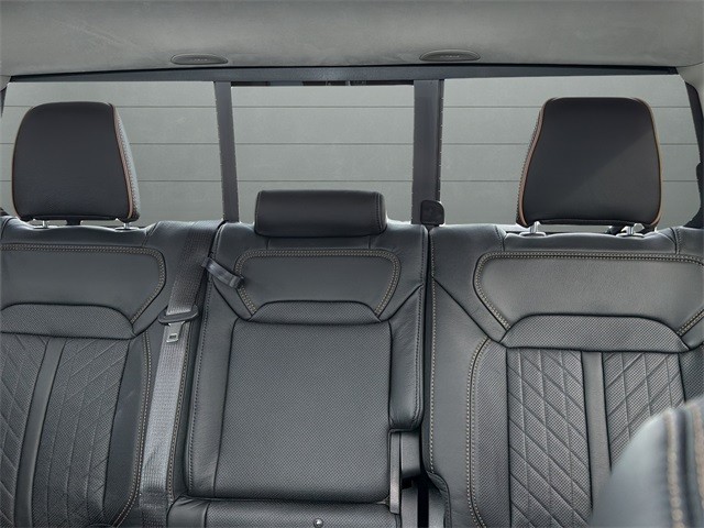 Ram 1500 Vehicle Full-screen Gallery Image 26