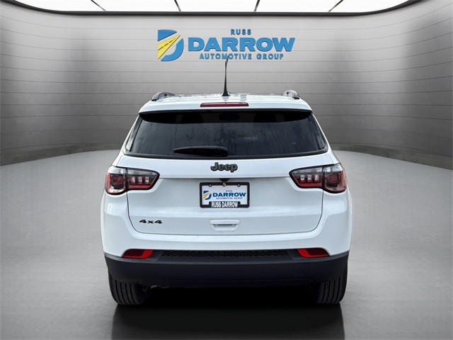 Jeep Compass Vehicle Full-screen Gallery Image 4