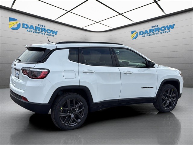 Jeep Compass Vehicle Full-screen Gallery Image 5