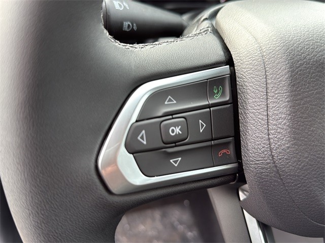 Jeep Compass Vehicle Full-screen Gallery Image 9