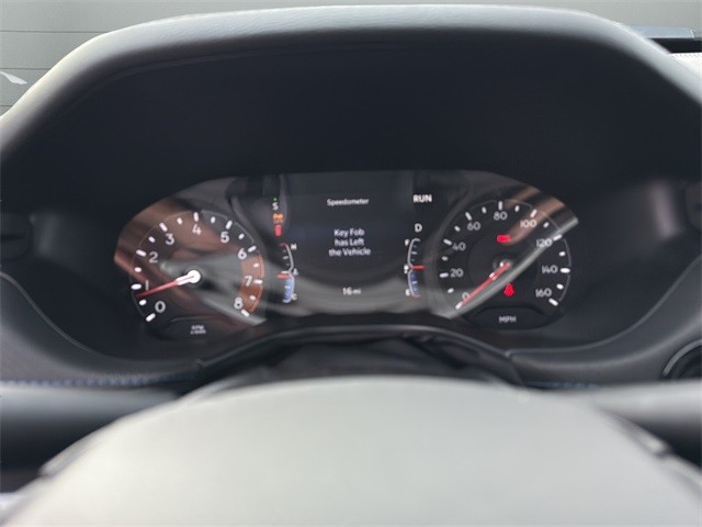 Jeep Compass Vehicle Full-screen Gallery Image 13