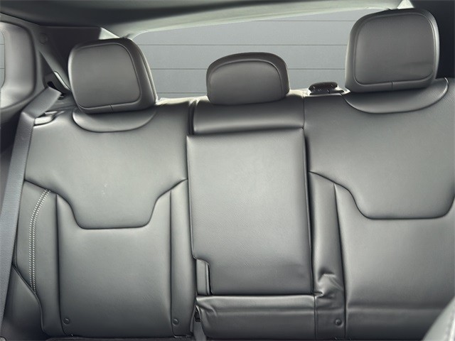 Jeep Compass Vehicle Full-screen Gallery Image 27