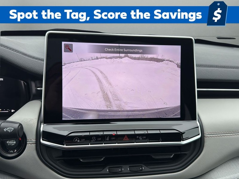 Jeep Compass Vehicle Full-screen Gallery Image 22