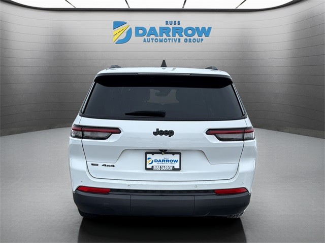 Jeep Grand Cherokee L Vehicle Full-screen Gallery Image 4