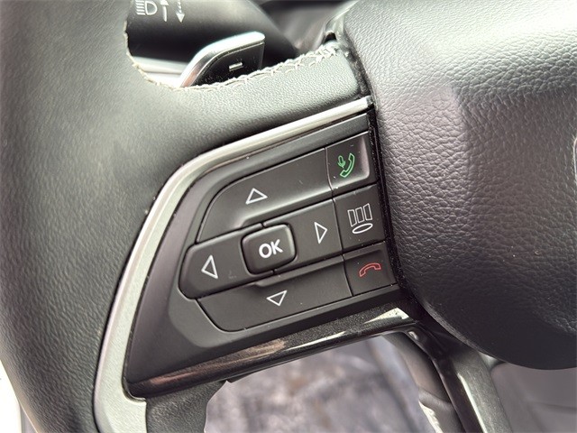 Jeep Grand Cherokee L Vehicle Full-screen Gallery Image 9