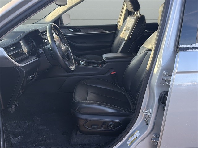 Jeep Grand Cherokee Vehicle Full-screen Gallery Image 10