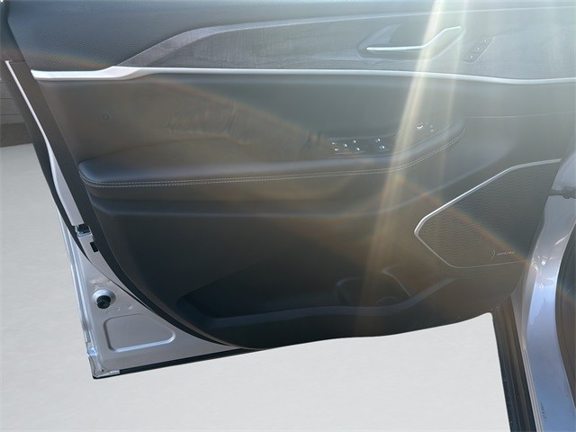 Jeep Grand Cherokee Vehicle Full-screen Gallery Image 11