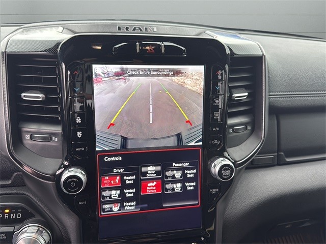 Ram 2500 Vehicle Full-screen Gallery Image 19