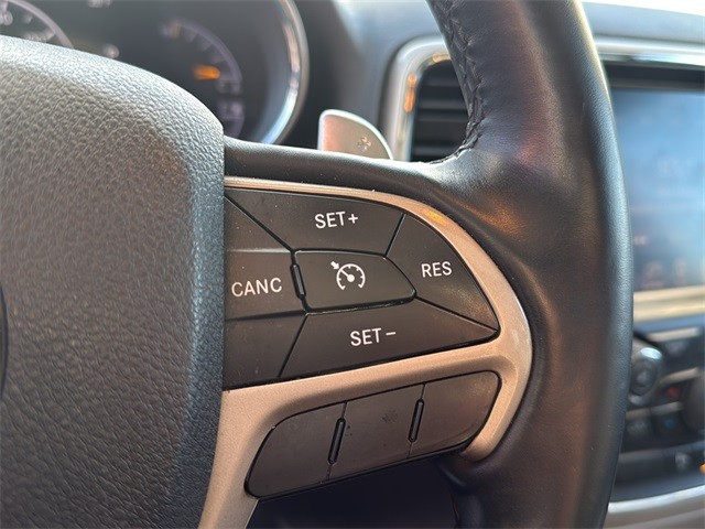 Jeep Grand Cherokee Vehicle Full-screen Gallery Image 10