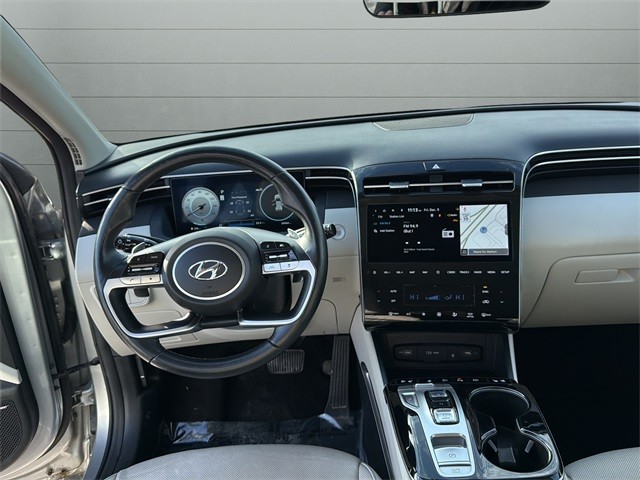 Hyundai Tucson Vehicle Full-screen Gallery Image 12