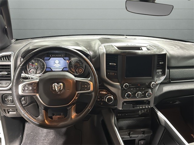 Ram 1500 Vehicle Full-screen Gallery Image 12