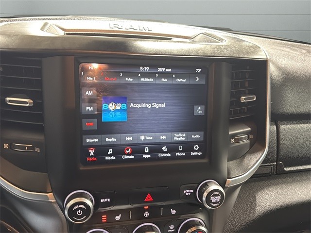 Ram 1500 Vehicle Full-screen Gallery Image 19